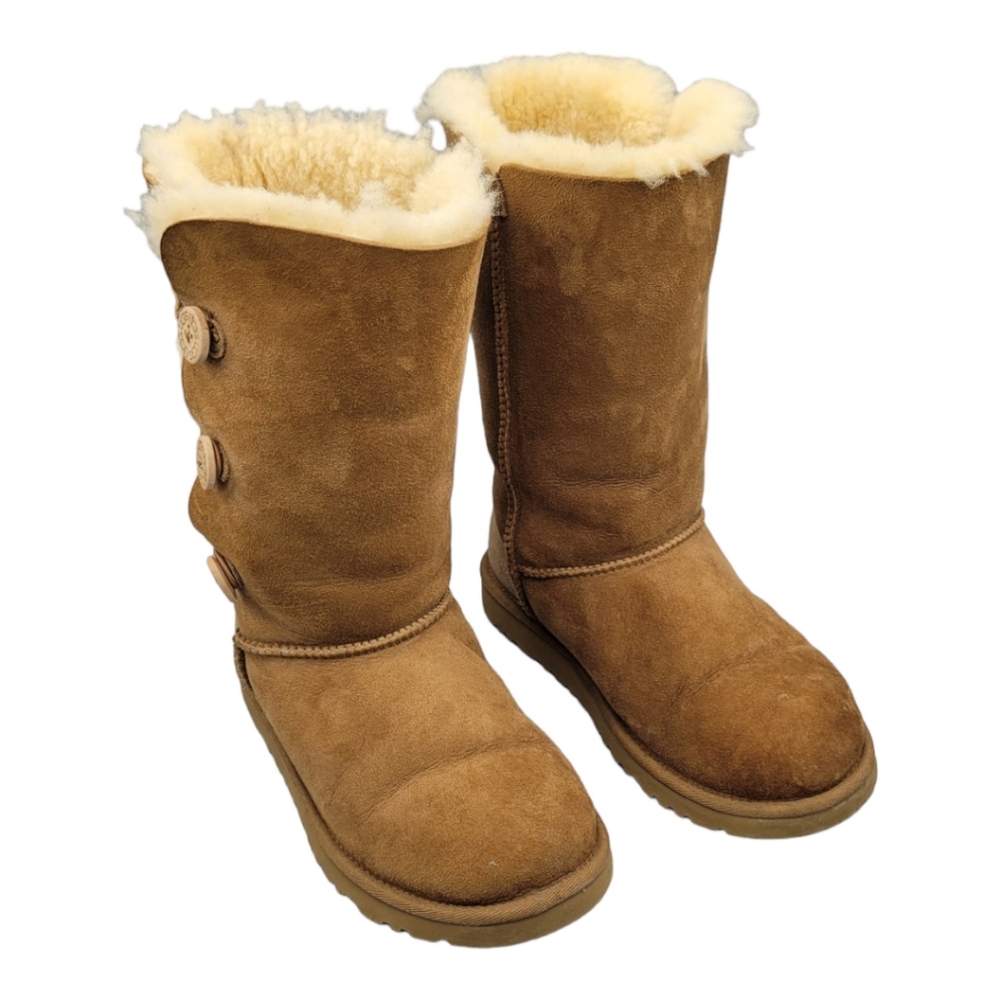 USE Ugg Bailey 3 Button Tall Chestnut Brown Boots Size 6